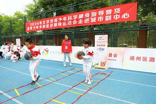 队记：克拉克斯顿与芬尼-史密斯今日均将迎来复出！